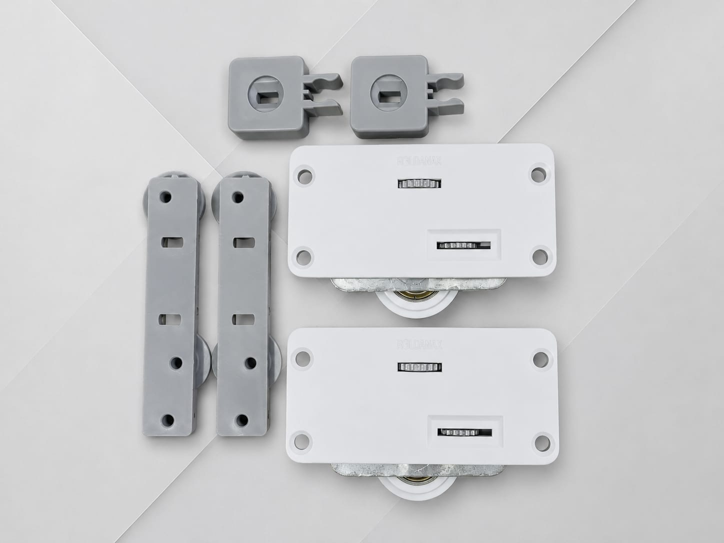 KIT ROLDANA PARA PORTA ROLDAMAX 11651 – Roldana 33mm CX75 em Nylon com Regulagem - Imagem 3