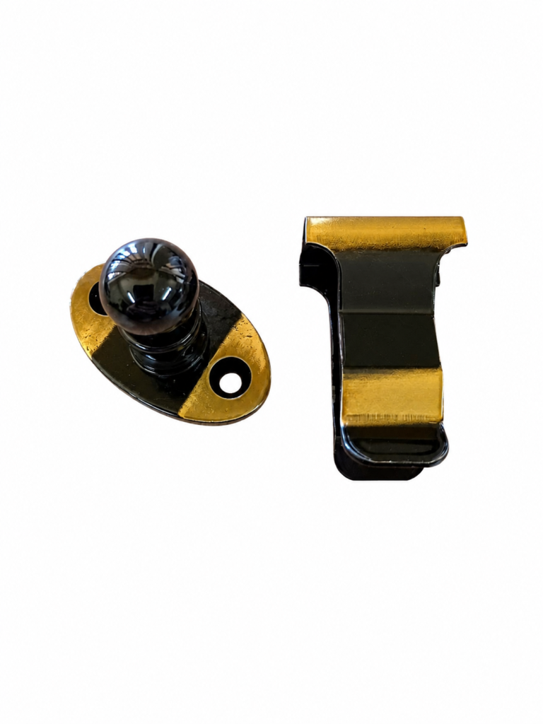 prendedor de porta bola oxidado, prendedor de porta tolemat, trava para porta oxidada, segurador de porta bola, batente de porta oxidado, prendedor de porta rústico, acessório para porta tolemat, prendedor de porta zamac, fixador de porta oxidado, prendedor modelo bola